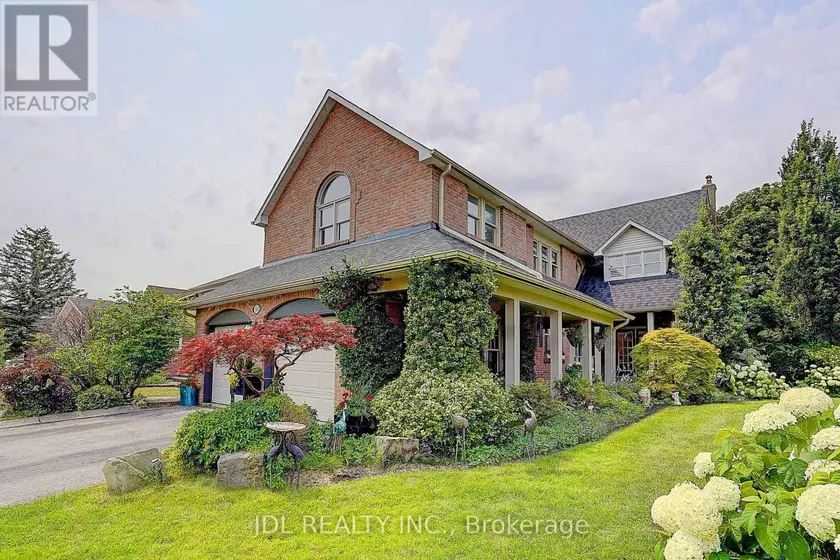 Detached at 84 LONGWATER CHASE, Markham