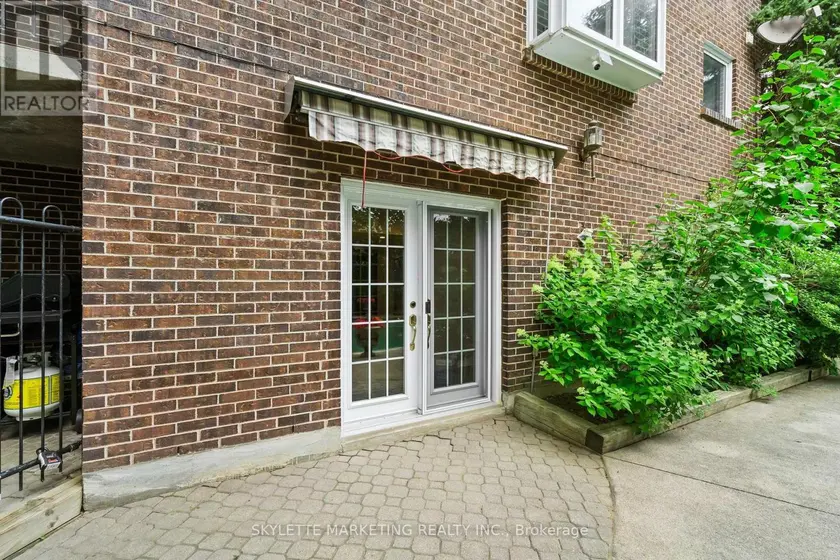 Detached at BSMT - 17 SABRINA COURT, Richmond Hill