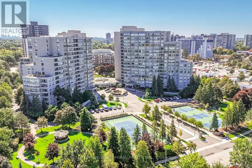 Apartment at 604 - 7 TOWNSGATE DRIVE, Vaughan