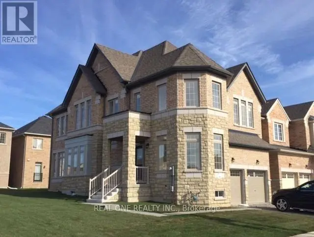 Detached at 39 MOWDER DRIVE, Aurora