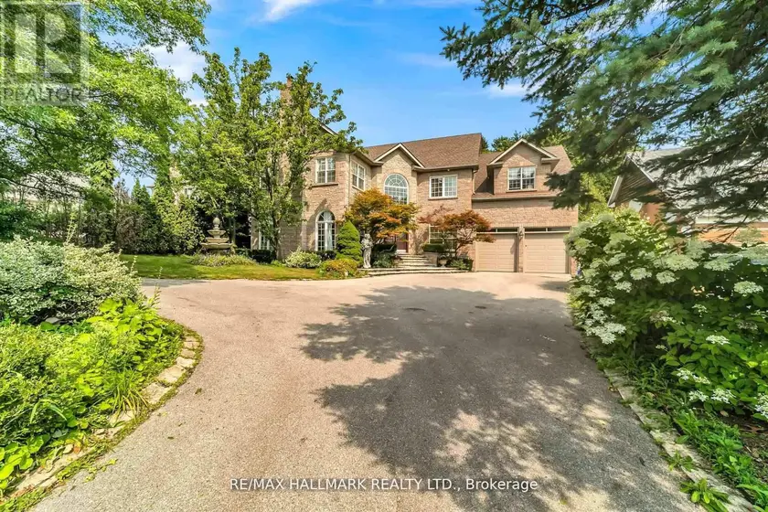Detached at 384 KENNEDY STREET W, Aurora
