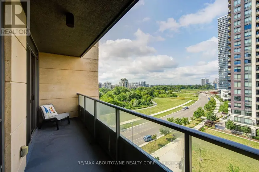 Apartment at 921 - 18 UPTOWN DRIVE, Markham