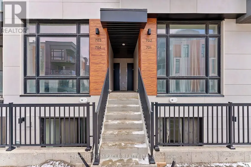 Townhouse at TH704 - 5 STECKLEY HOUSE LANE, Richmond Hill
