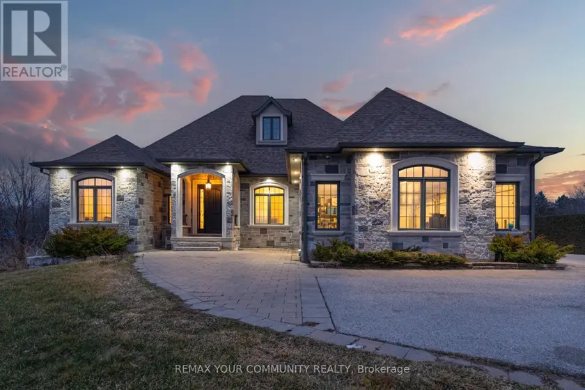 Detached at 20111 BATHURST STREET E, East Gwillimbury