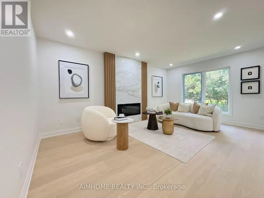 Detached at 108 BERWICK CRESCENT, Richmond Hill