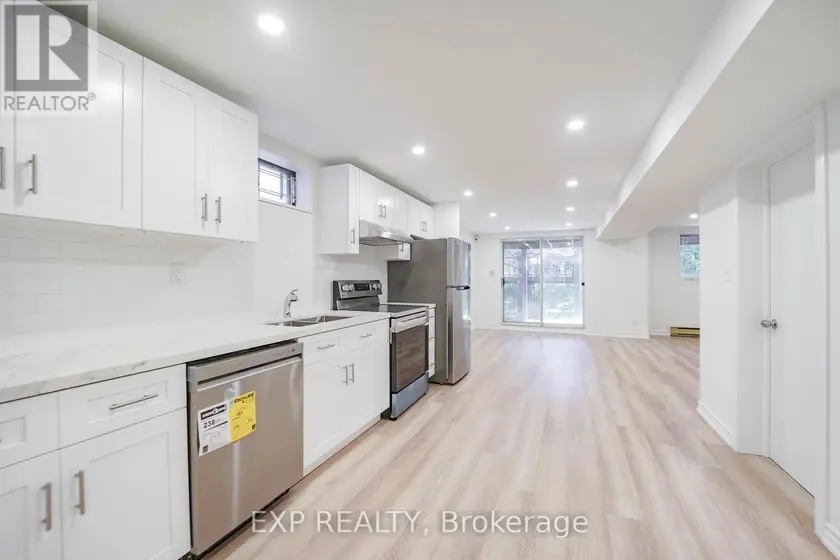 Detached at BSMT - 195 SAVAGE ROAD, Newmarket