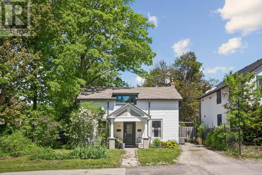 Detached at 37 ARNOLD CRESCENT, Richmond Hill