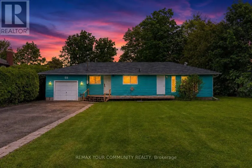 Detached at 69 VIRGINIA BOULEVARD, Georgina