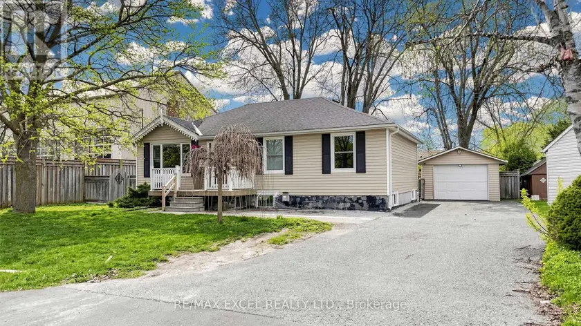 Detached at 2 HUGHES STREET, Richmond Hill