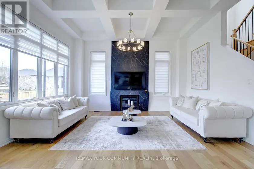 Detached at 96 BOND CRESCENT, Richmond Hill