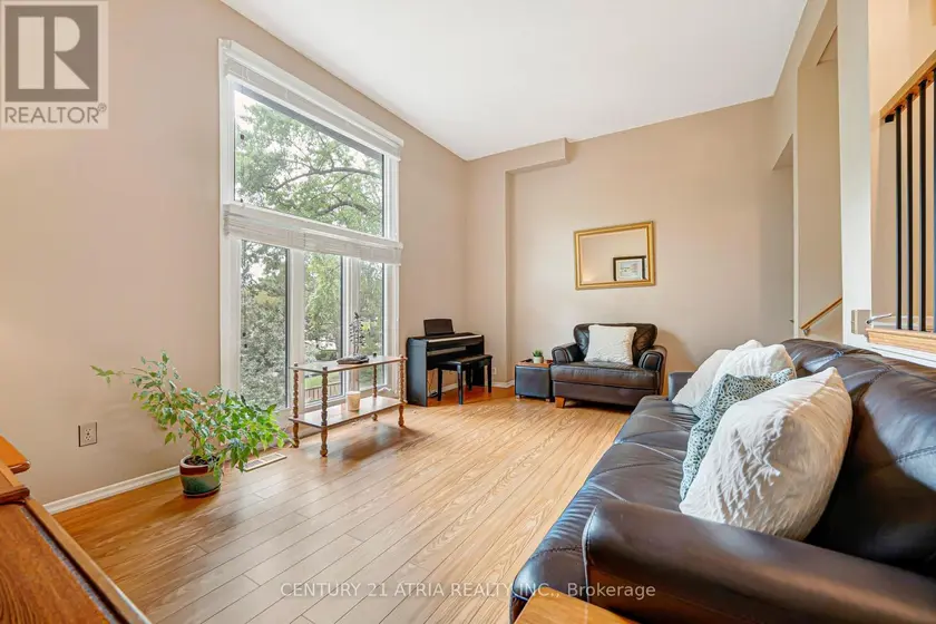 Townhouse at 18 THATCHERS MILL WAY, Markham