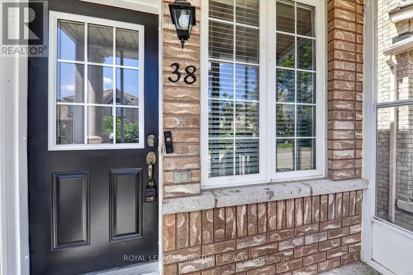 Semi-Detached/Link at 38 COLELUKE LANE, Markham