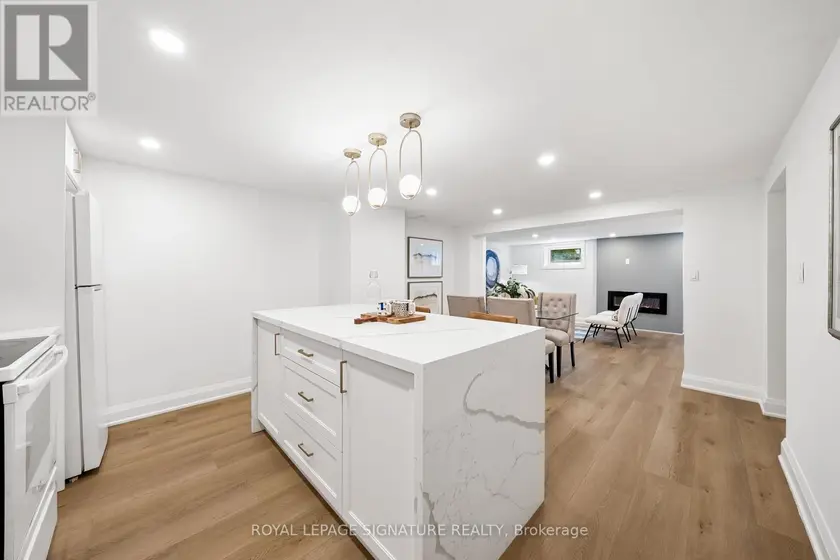 Detached at LOWER - 247 KATHRYN CRESCENT, Newmarket