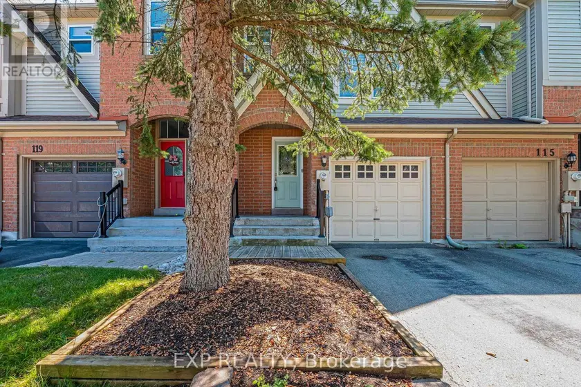 Townhouse at 117 MUGFORD ROAD, Aurora