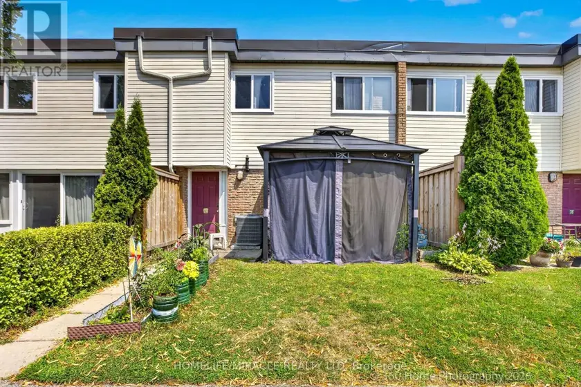 Townhouse at 165 - 74 SPRINGFAIR AVENUE, Aurora (Aurora Village)