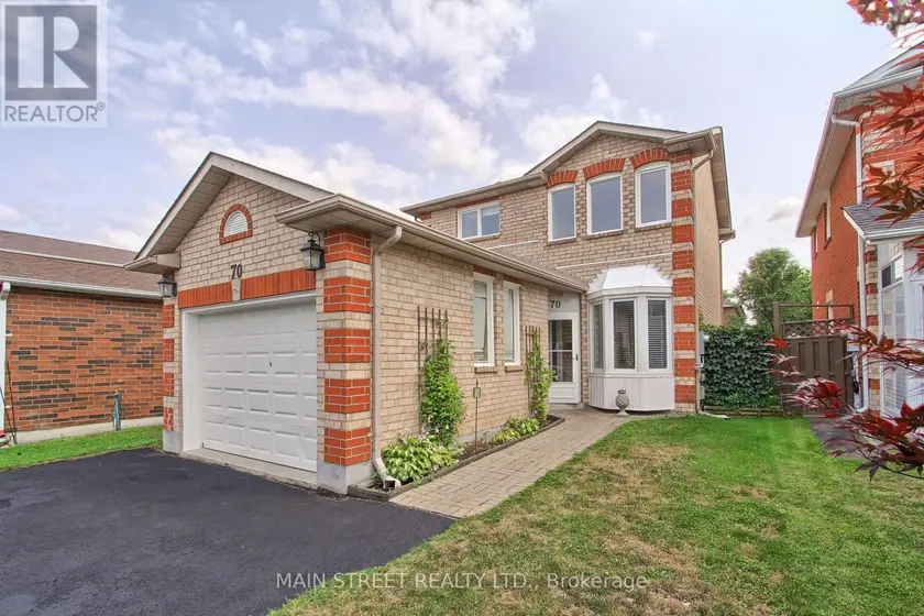 Detached at 70 DUNSMORE CRESCENT, Richmond Hill