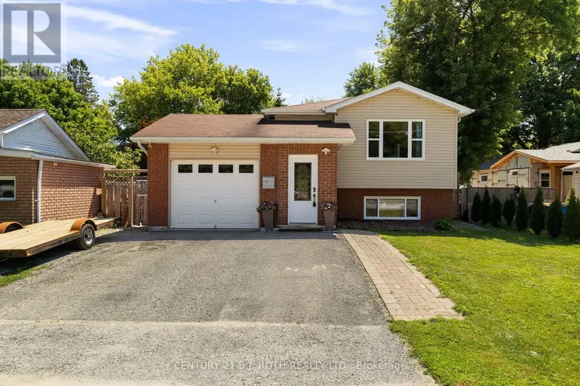 Detached at 128 QUEEN STREET, Essa
