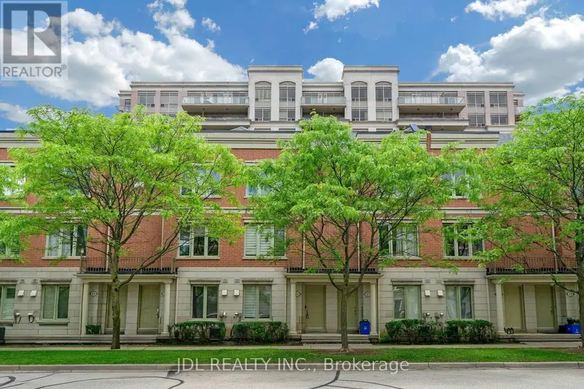 Townhouse at 25 GALLERIA PARKWAY, Markham