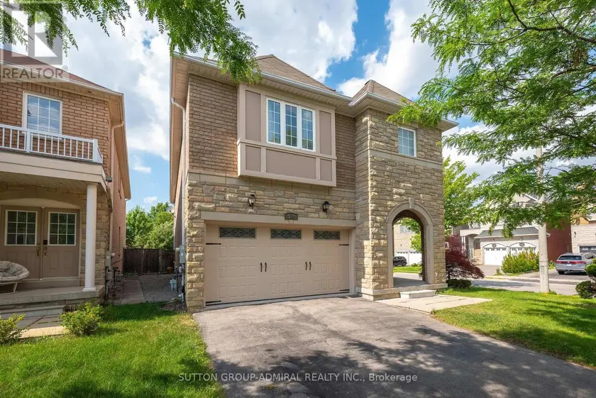 Detached at 502 APPLE BLOSSOM DRIVE, Vaughan