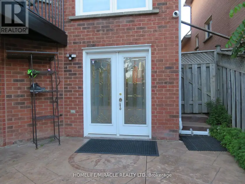 Detached at 10 PINE BOUGH MANOR, Richmond Hill