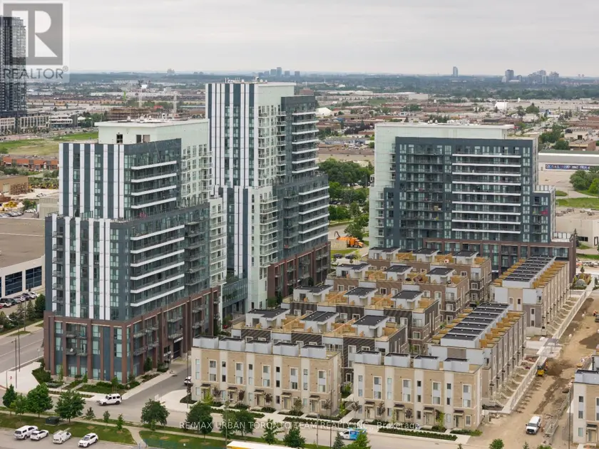 Townhouse at 45 - 21 HONEYCRISP CRESCENT, Vaughan