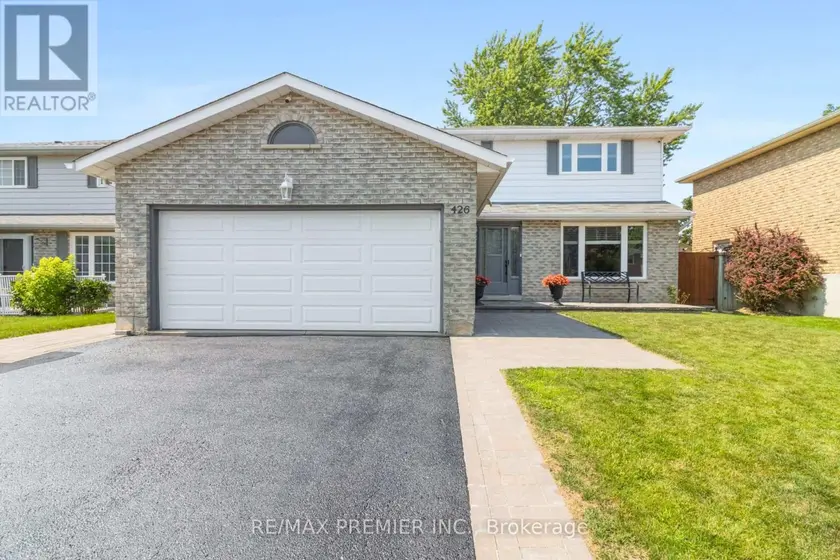 Detached at 426 MAPLEGROVE AVENUE, Bradford West Gwillimbury