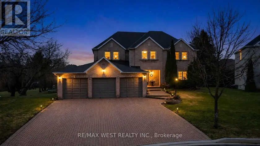 Detached at 93 FERN VALLEY CRESCENT, Richmond Hill
