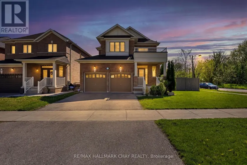 Detached at 43 WALLS CRESCENT, New Tecumseth