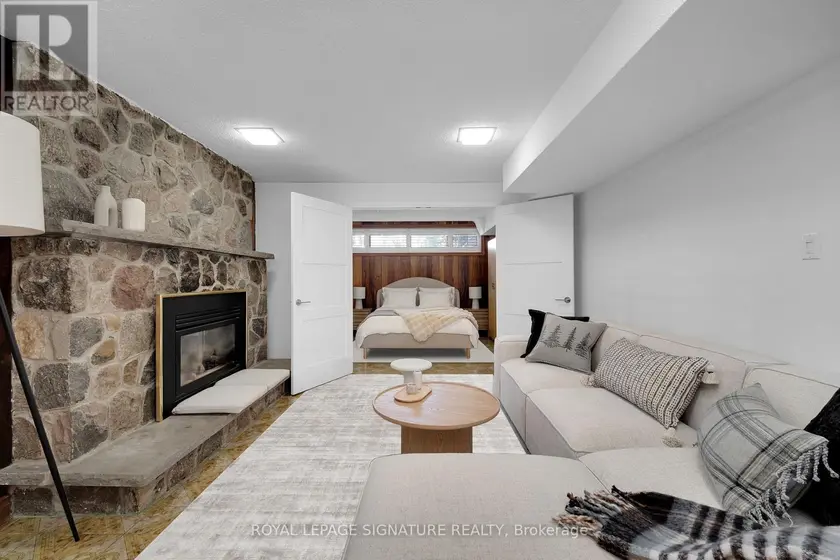 Detached at LOWER - 49 SYLVADENE PARKWAY, Vaughan