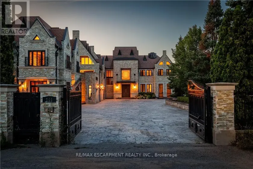 Detached at 144 LAKE DRIVE E, Georgina (Historic Lakeshore Communities)