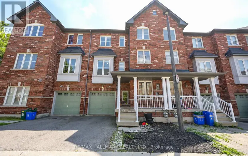 Townhouse at 87 - 15 OLD COLONY ROAD, Richmond Hill