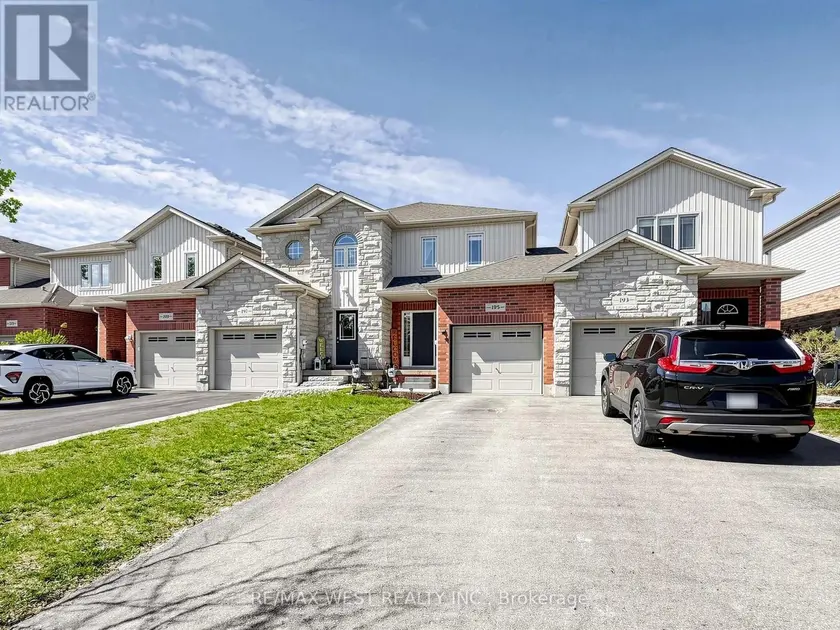 Townhouse at 195 BANTING CRESCENT, Essa