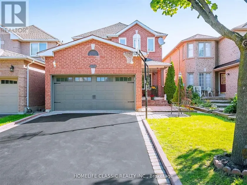 Detached at LOWER - 423 FLANAGAN COURT, Newmarket
