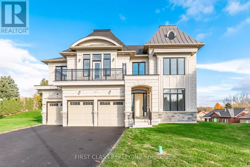 Detached at 15 KENNETH CAMPBELL COURT, Aurora