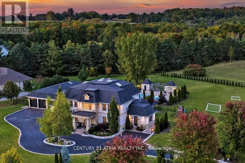 Detached at 111 LAKE WOODS DRIVE, Whitchurch-Stouffville