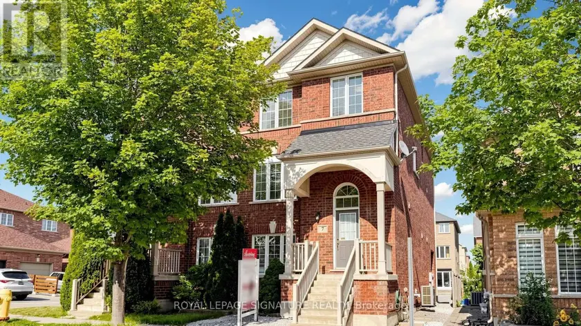 Semi-Detached/Link at 7 ROCK GARDEN STREET, Markham