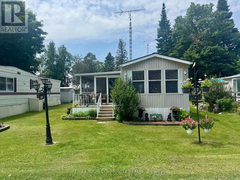 Detached at 285 CRYDERMANS 313 SIDE ROAD, Georgina