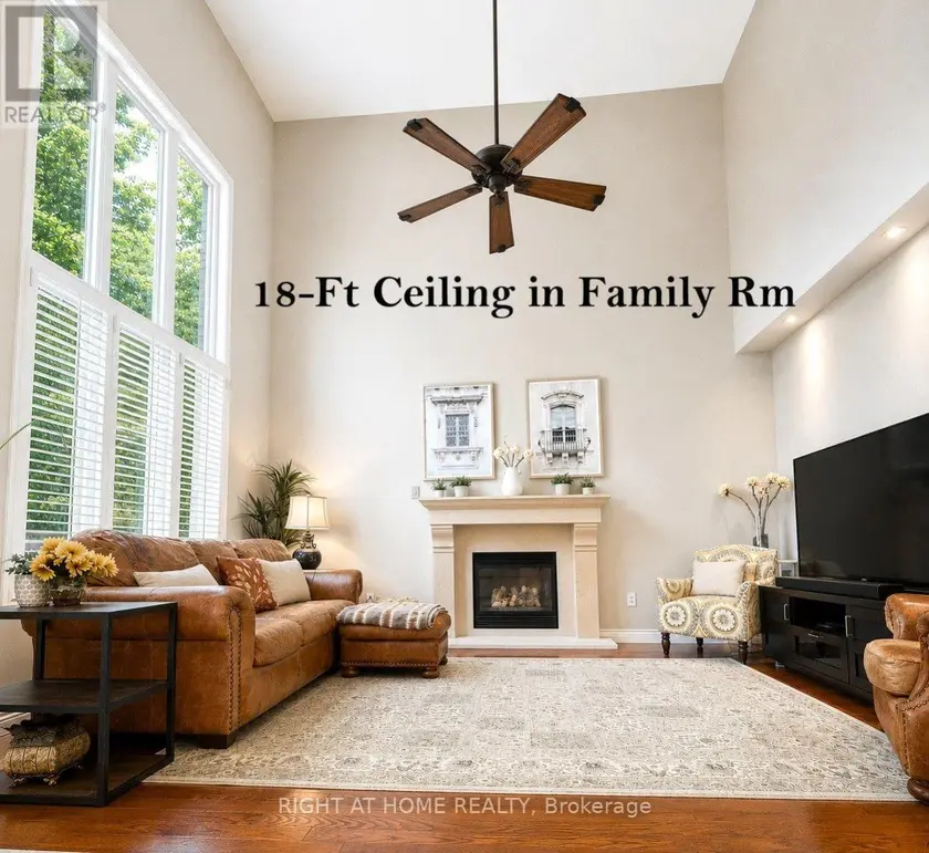 Detached at 32 LAKE FOREST DRIVE, Richmond Hill