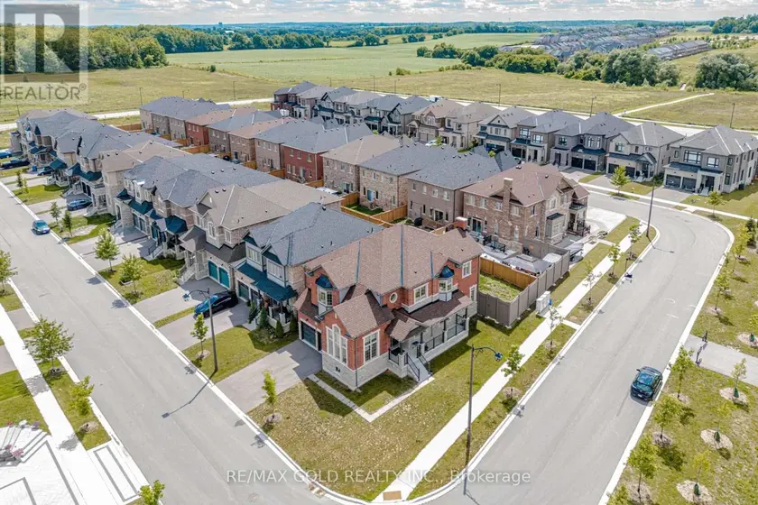 Detached at 53 BETTY MAY CRESCENT, East Gwillimbury