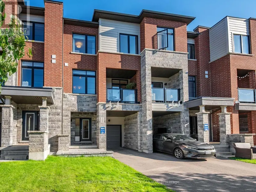 Townhouse at 209 VIVANT STREET, Newmarket