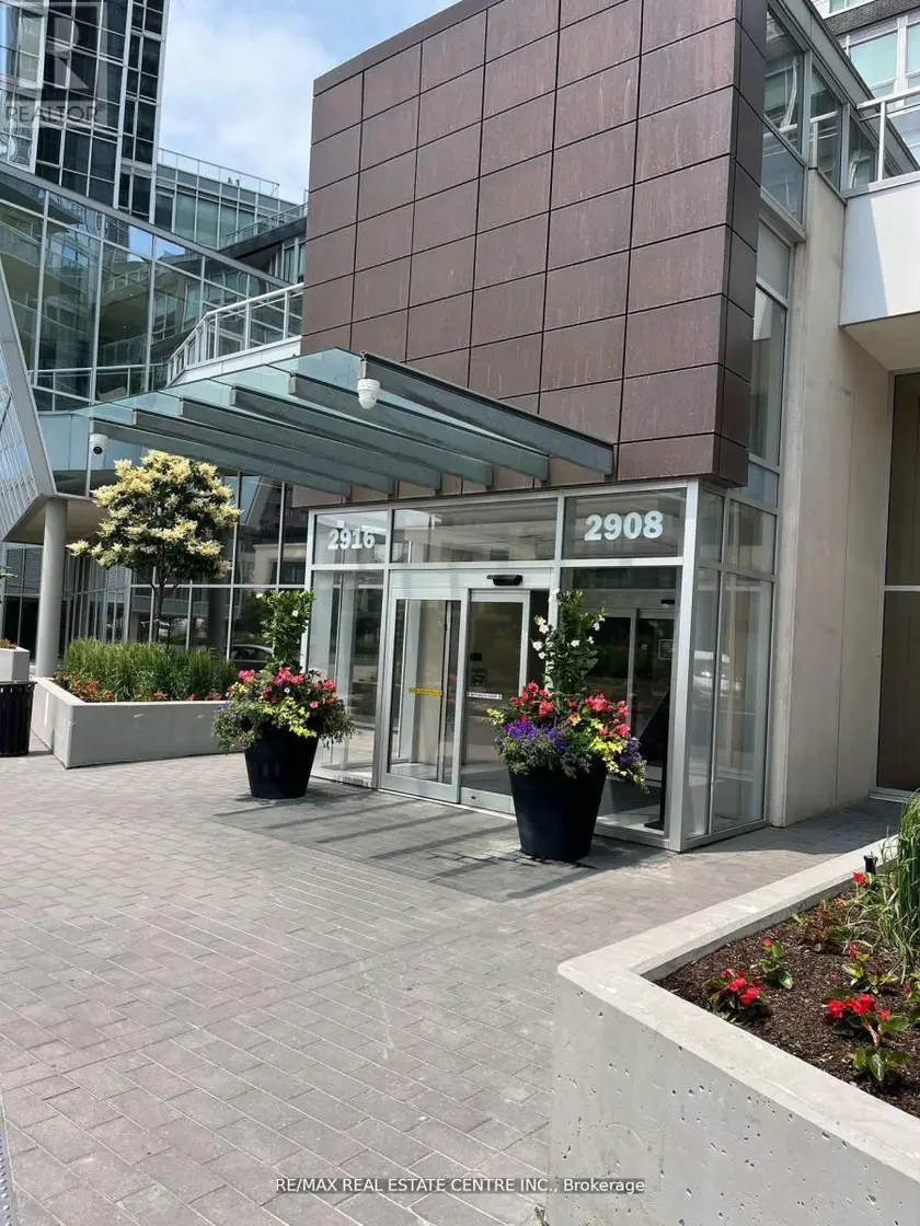Apartment at 512W - 2916 HWY7 ROAD, Vaughan