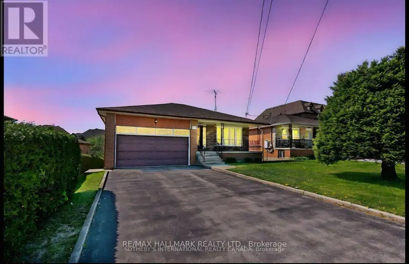 Detached at 227 ELGIN MILLS(MAIN FLOOR) ROAD W, Richmond Hill