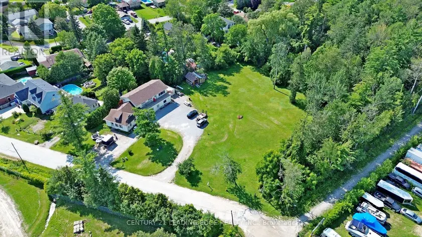 Detached at 76 MARKET STREET, Georgina