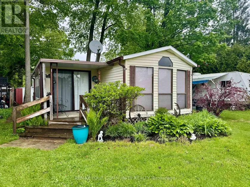 Detached at 42 - 285 CRYDERMANS 42 SIDE ROAD, Georgina