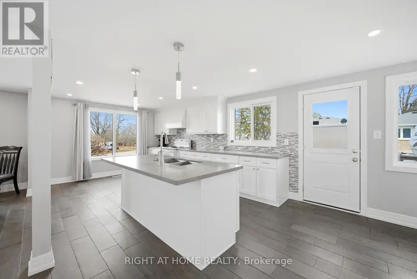 Detached at 5885 7TH LINE, New Tecumseth