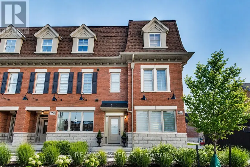 Townhouse at 2285 MAJOR MACKENZIE DRIVE W, Vaughan