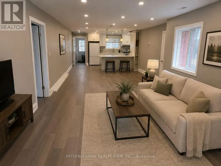 Detached at MAIN- HALF - 73 MURRAY DRIVE, Aurora