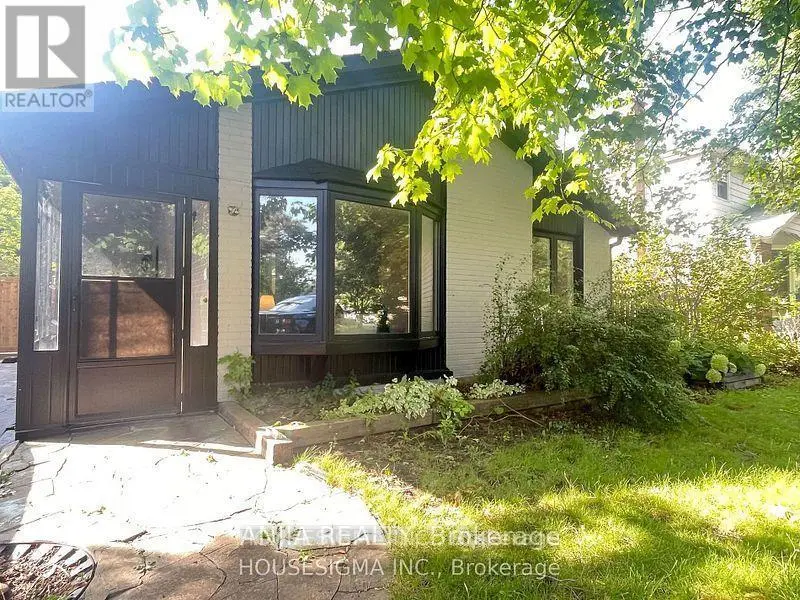Detached at 46 SEATON DRIVE W, Aurora