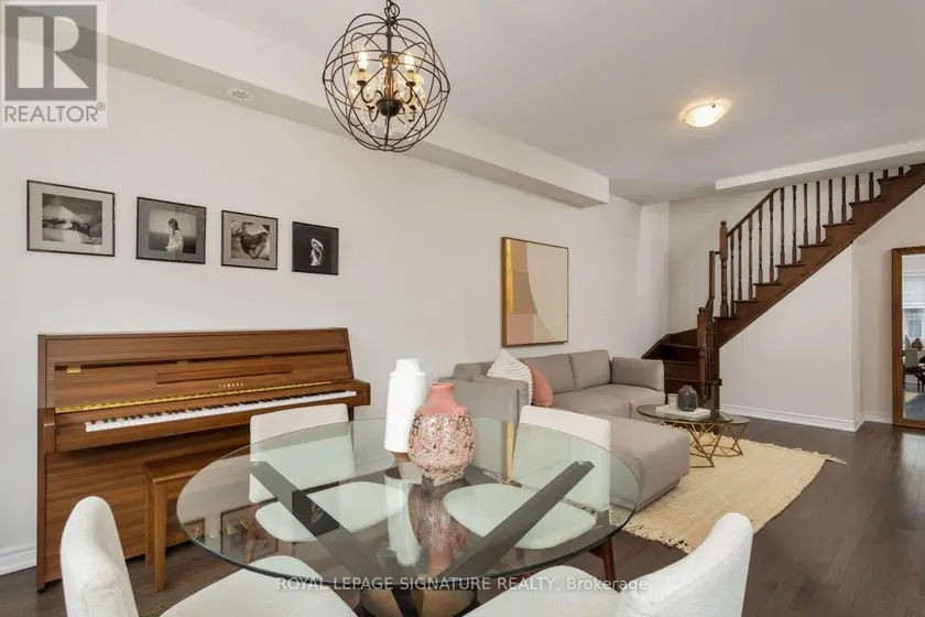 Apartment at 18 - 105 KAYLA CRESCENT, Vaughan