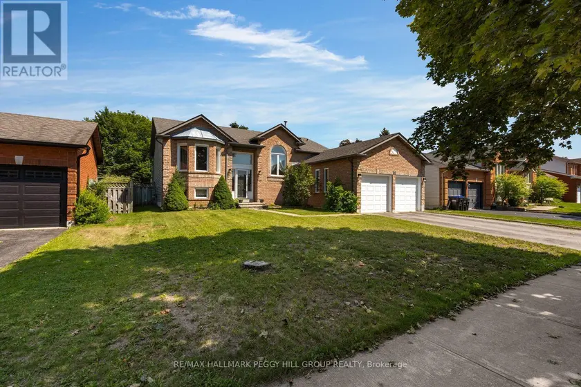 Detached at 31 EDENBRIDGE DRIVE, Essa